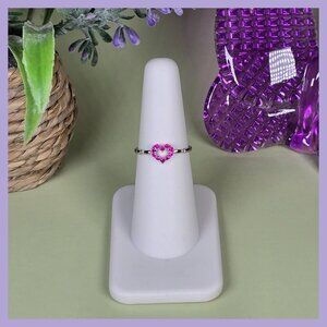 Sterling Silver Heart Shaped‎ Ring With Fuchsia Stones Size 8 (NWOT)